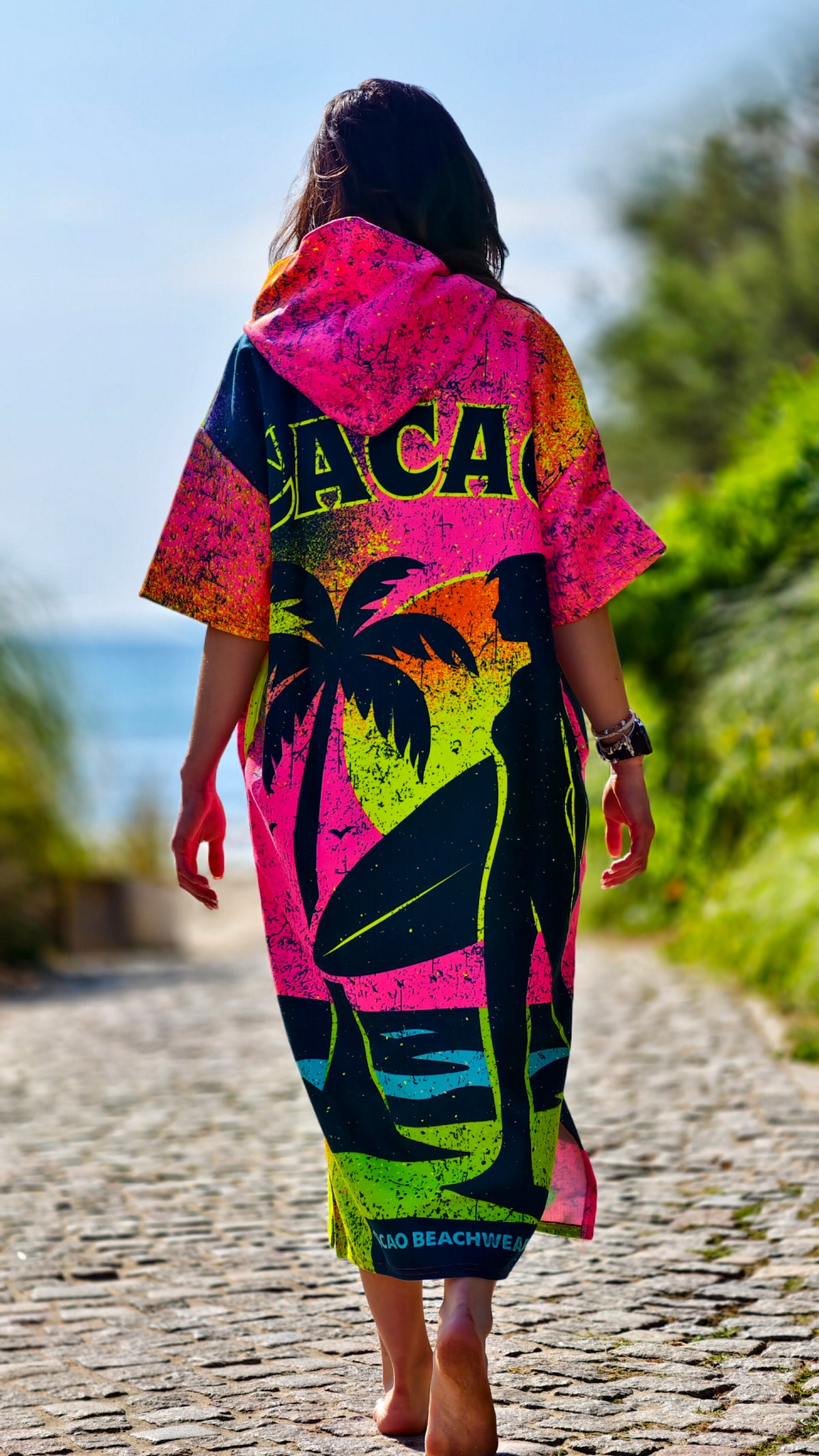 Paradise Damen-Strandponcho-Handtuch mit Kapuze, Reißverschluss und Taschen – CACAO Beachwear™
