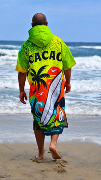 Surf Vibe Herren-Strandponcho-Handtuch mit Kapuze, Reißverschluss und Taschen – CACAO Beachwear™
