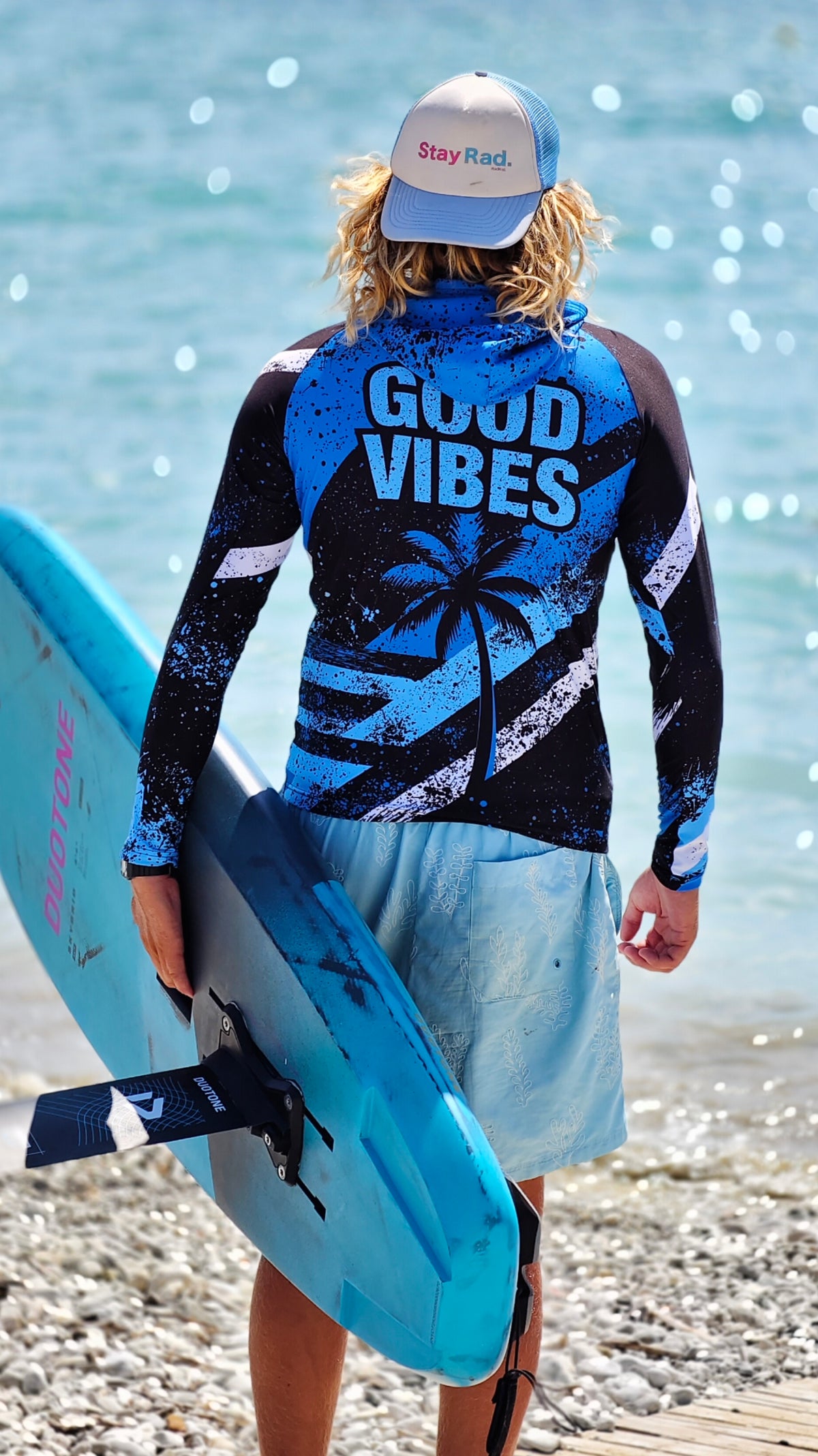 Blue Spirit Sky Herren-Rashguard CACAO Beachwear™️ mit UV-Schutz
