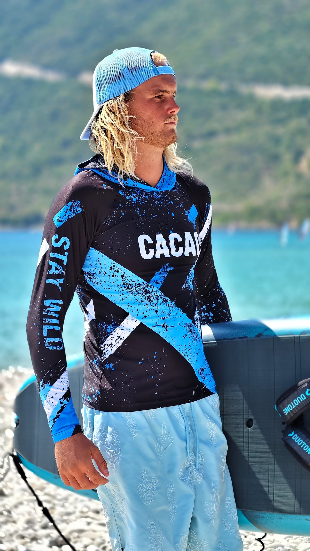 Blue Spirit Sky Herren-Rashguard CACAO Beachwear™️ mit UV-Schutz
