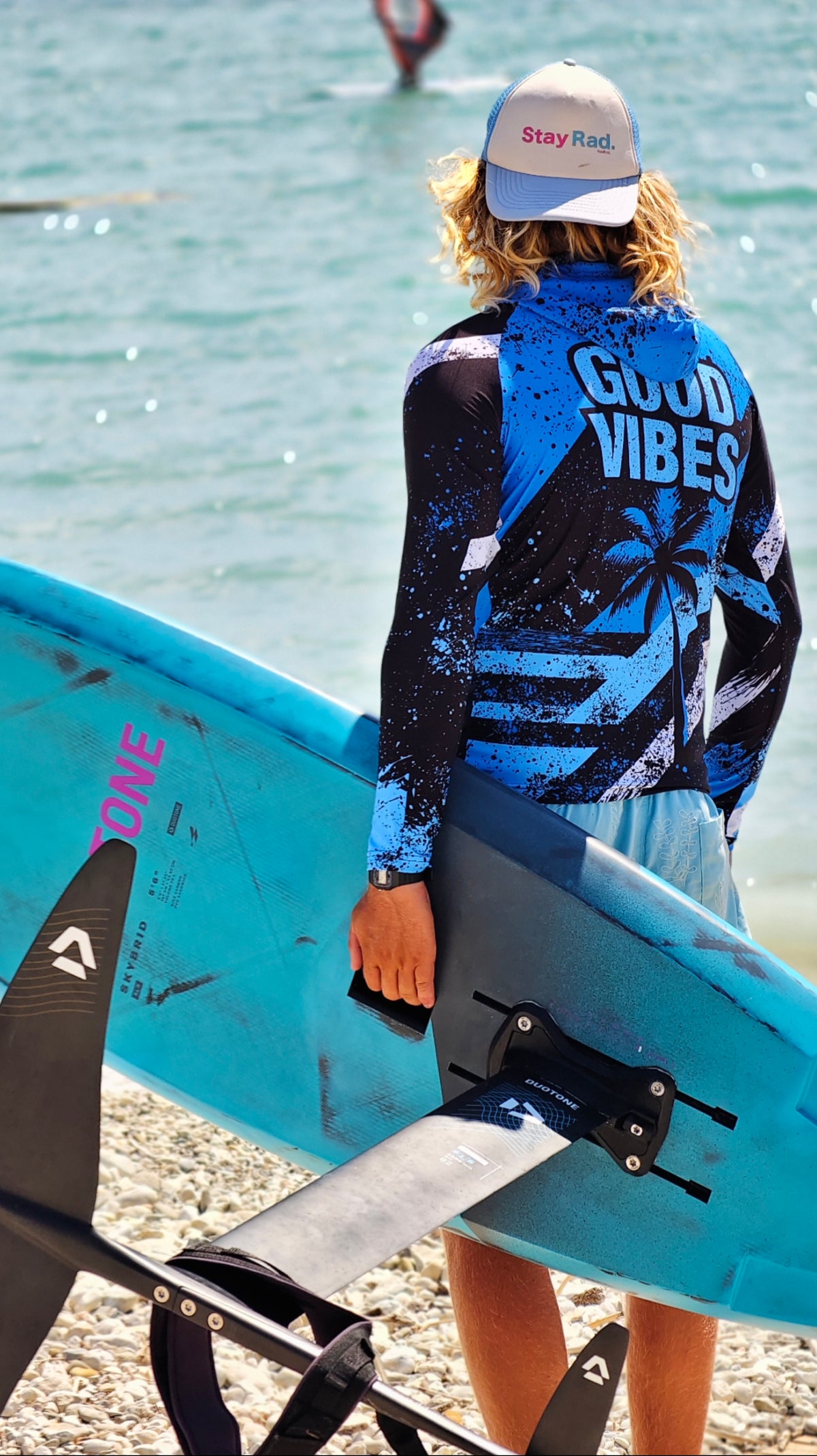 Blue Spirit Sky Herren-Rashguard CACAO Beachwear™️ mit UV-Schutz
