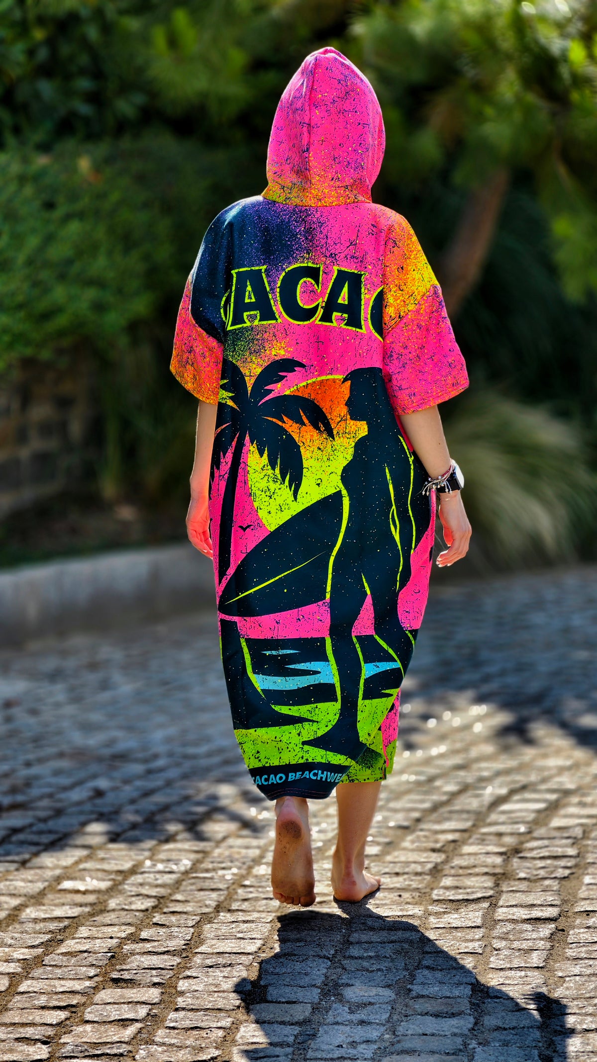 Paradise Damen-Strandponcho-Handtuch mit Kapuze, Reißverschluss und Taschen – CACAO Beachwear™
