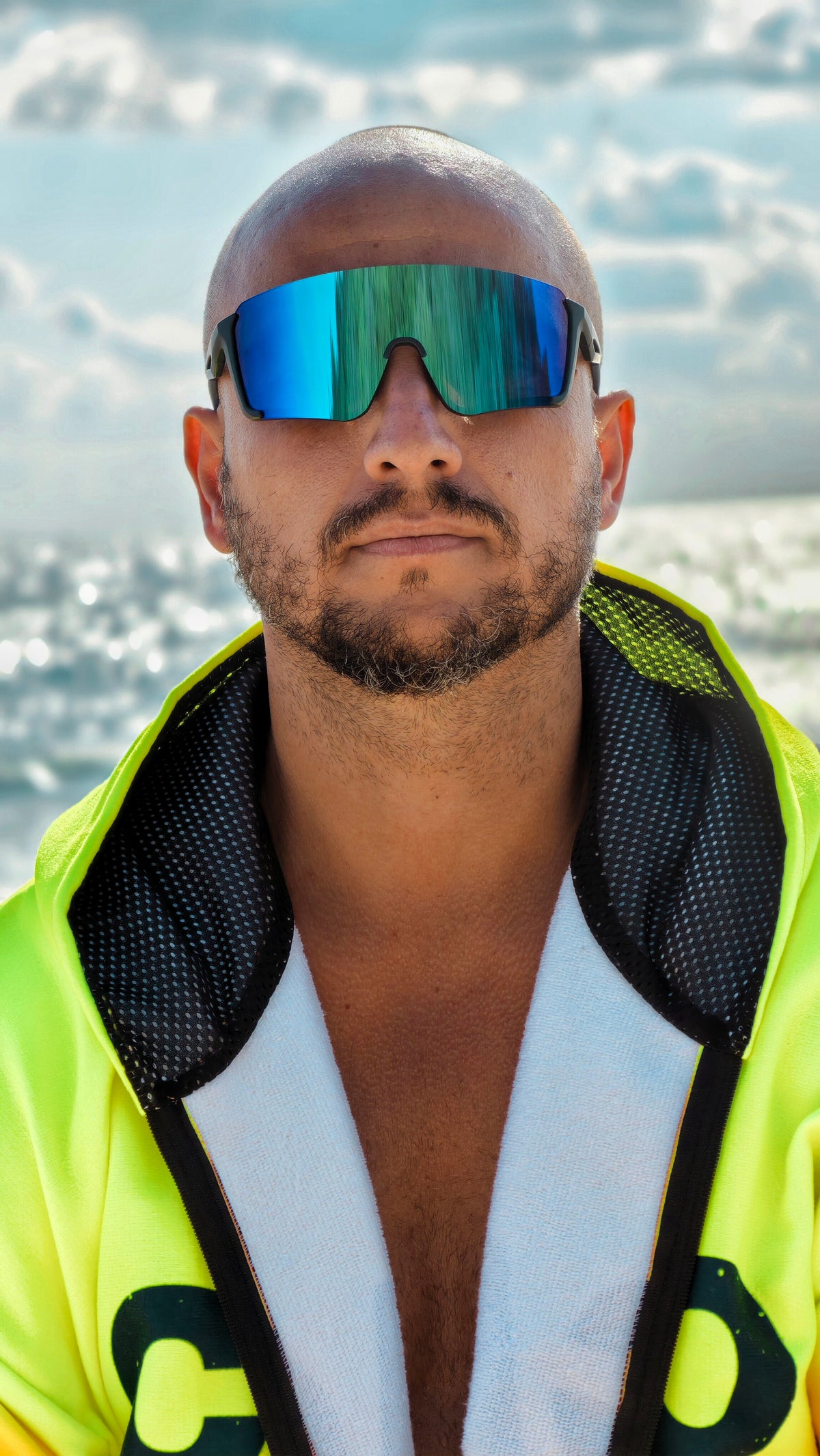 Sunset Herren-Strandponcho-Handtuch mit Kapuze, Reißverschluss und Taschen – CACAO Beachwear™
