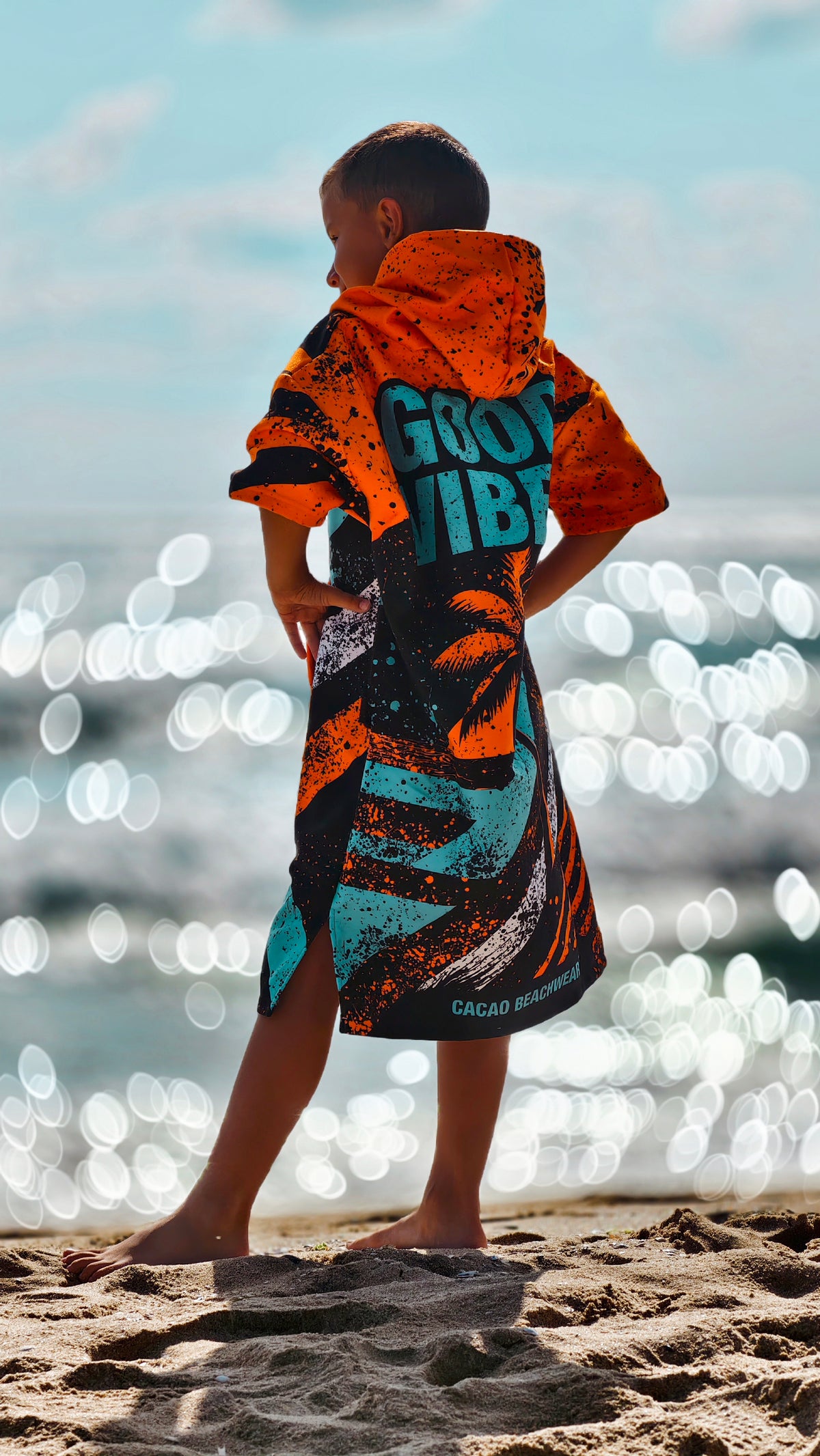 Blue Spirit Kinder-Strandponcho-Handtuch für Jungen mit Kapuze, Reißverschluss und Taschen – CACAO Beachwear™
