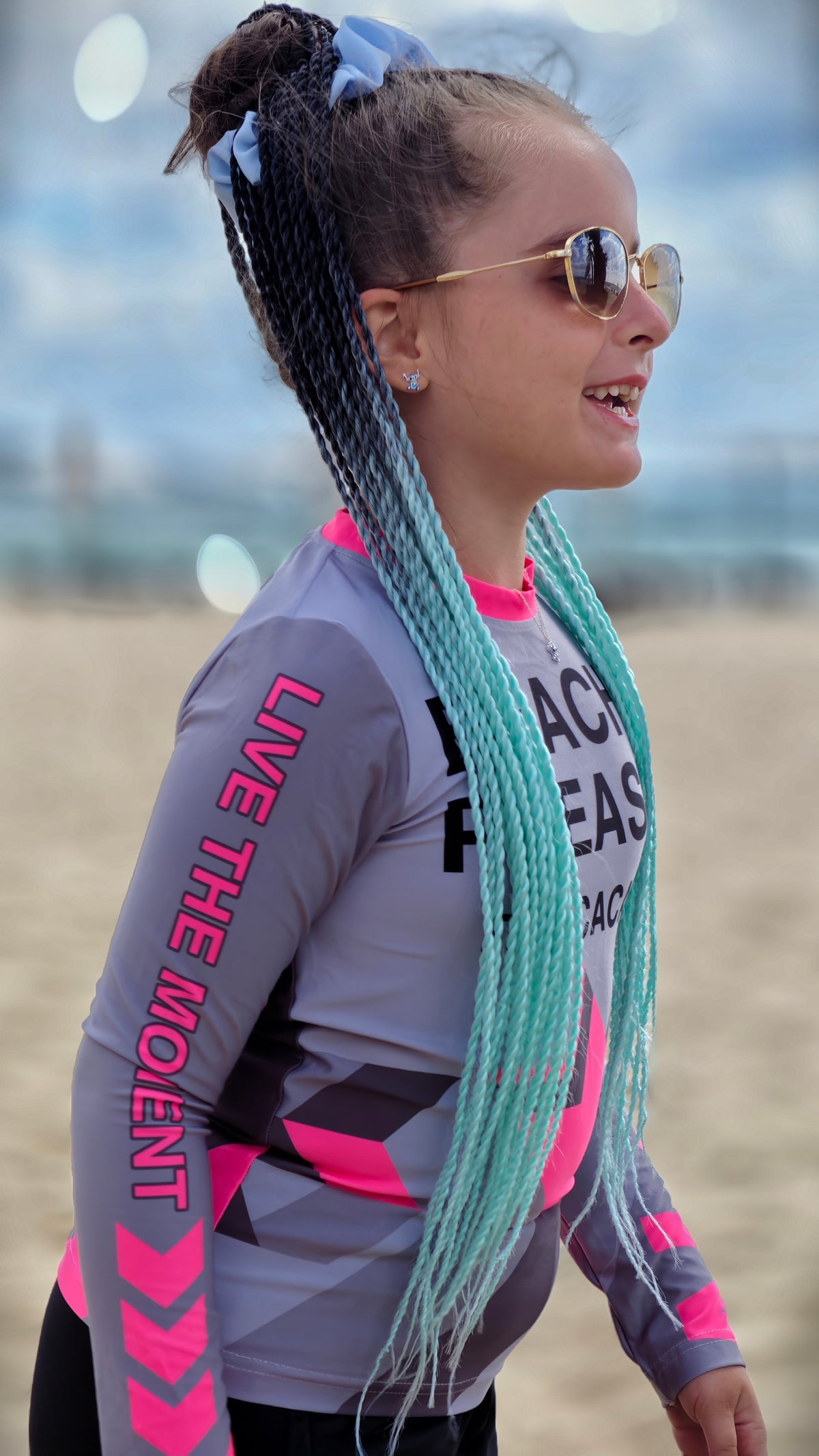 Solar Vibes Pink Kinder-Rashguard CACAO Beachwear™️ mit UV-Schutz
