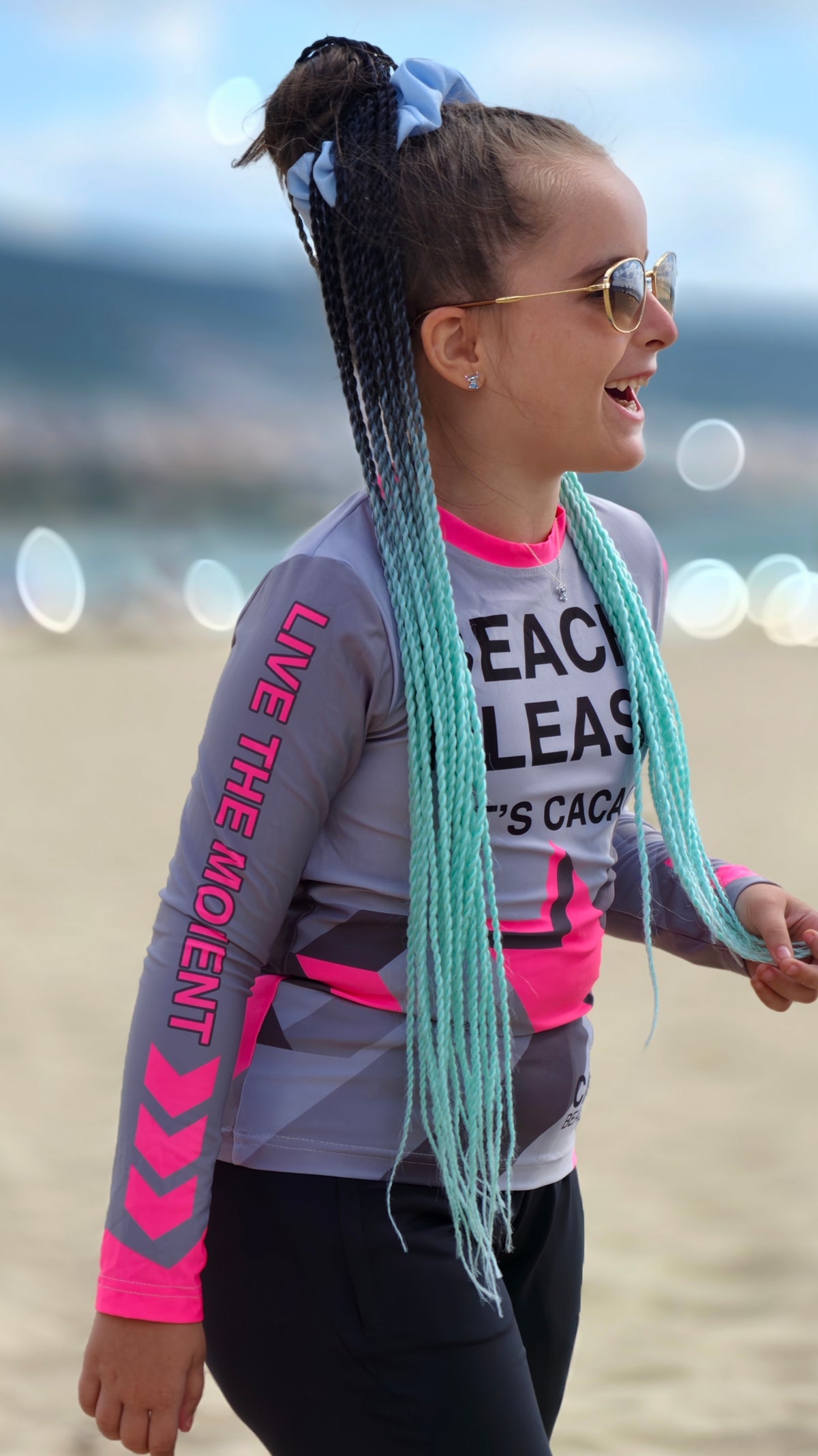 Solar Vibes Pink Kinder-Rashguard CACAO Beachwear™️ mit UV-Schutz
