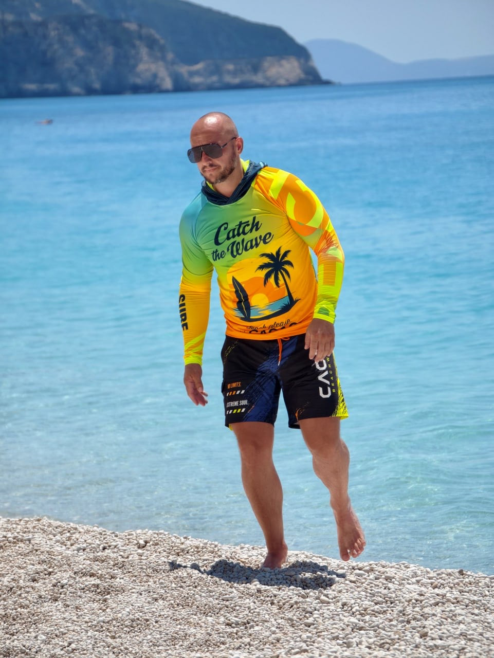 Blue Spirit Coral Herren-Rashguard CACAO Beachwear™️ mit UV-Schutz
