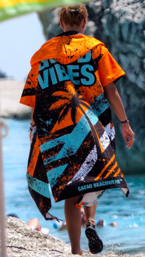 Blue Spirit Damen-Strandponcho-Handtuch mit Kapuze, Reißverschluss und Taschen – CACAO Beachwear™
